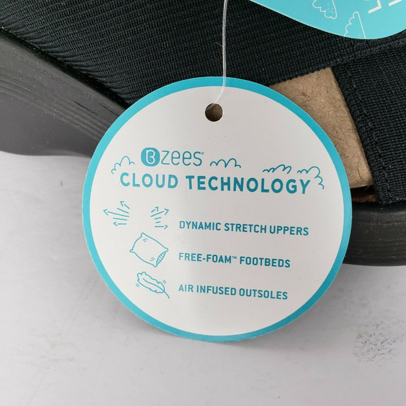 BZEES Desire Sandals Sz 10 M (fits like a size 9) Black Wedges - Picture 4 of 8